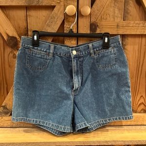 Women’s Y2K  Tommy Hilfiger Jean Shorts vintage
